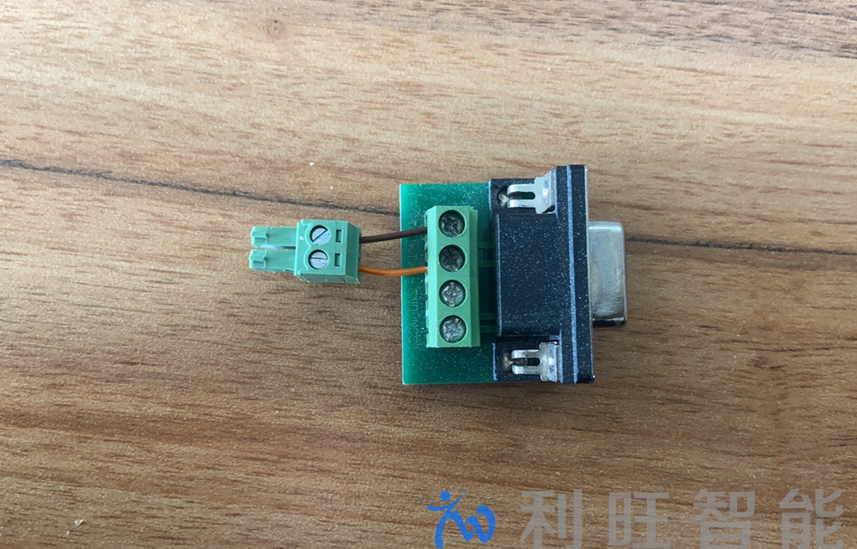 RS-485输出R+端和R-端接摄像头凤凰端子